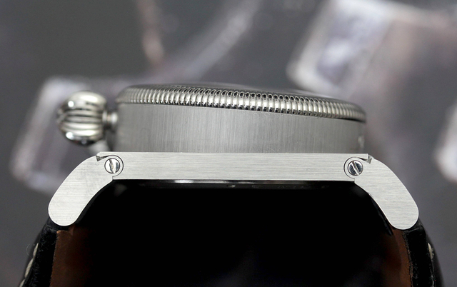 Wristmaster - CH-2703